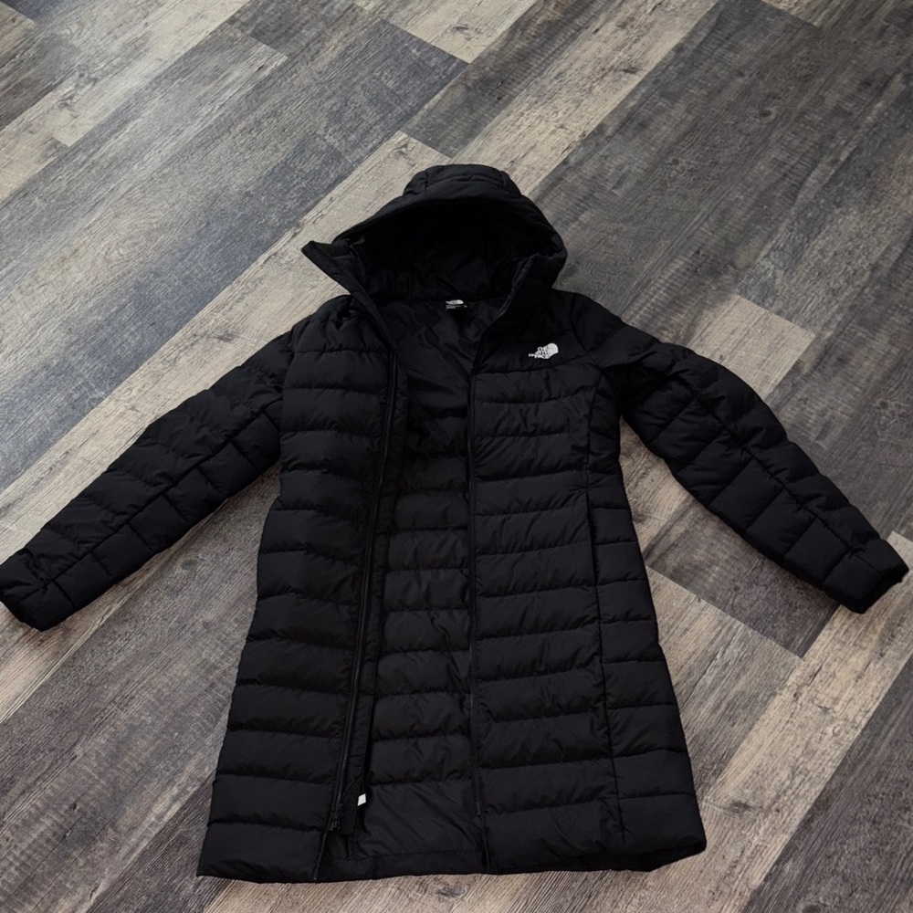 The North Face Women's Black Hooded Puffer Jacket
